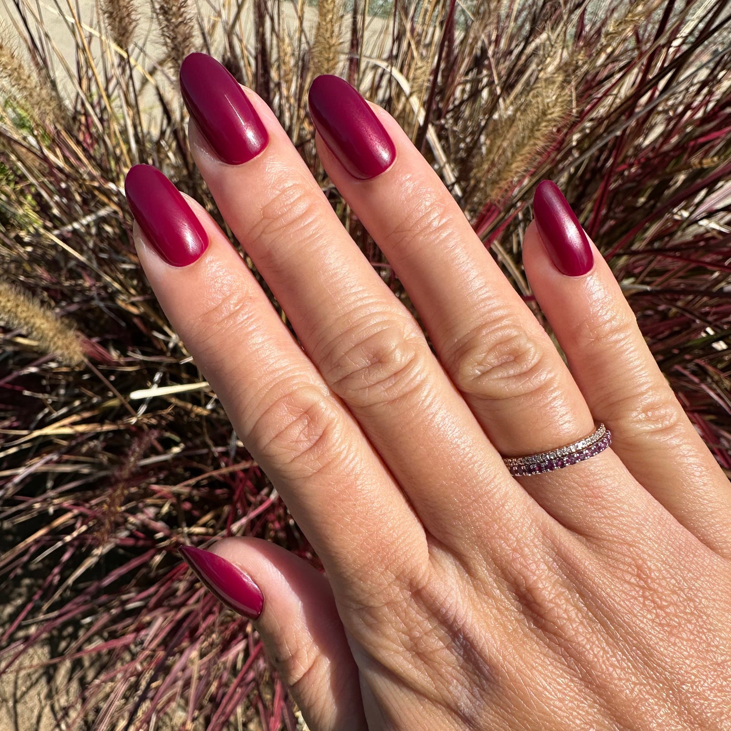Cabernet | Medium | Oval - Tab Press-On